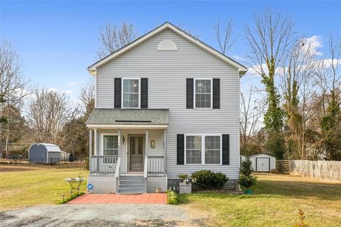 Photo of 112 Ron Springs Drive, Williamsburg, VA 23185 (MLS # 10623763)