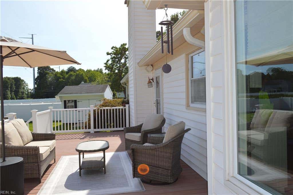 Photo of 940 Saddlerbrook Trail Road, Chesapeake, VA 23322 (MLS # 10648141)