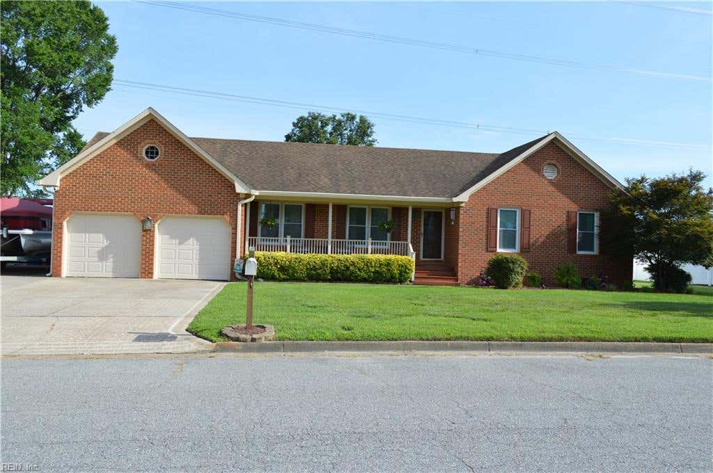 Photo of 940 Saddlerbrook Trail Road, Chesapeake, VA 23322 (MLS # 10648141)
