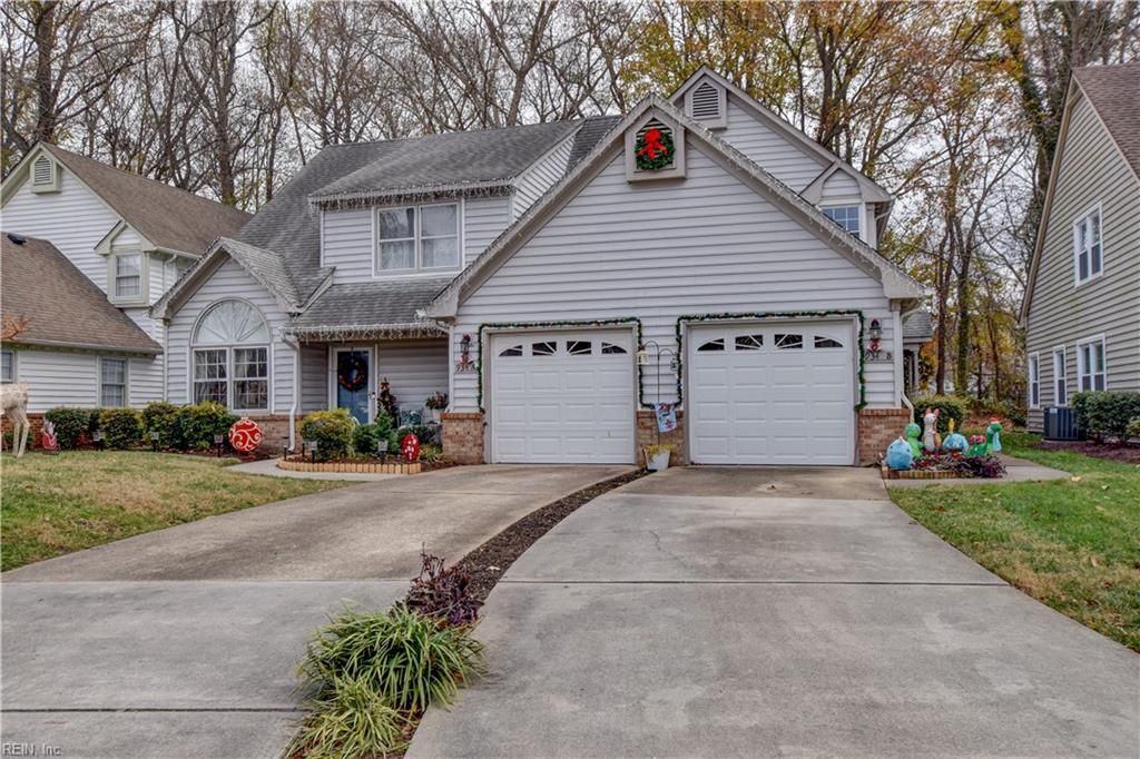 Photo of 934 Shoal Creek Trail #B, Chesapeake, VA 23320 (MLS # 10613675)