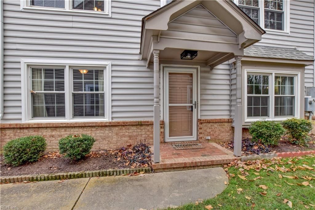 Photo of 934 Shoal Creek Trail #B, Chesapeake, VA 23320 (MLS # 10613675)