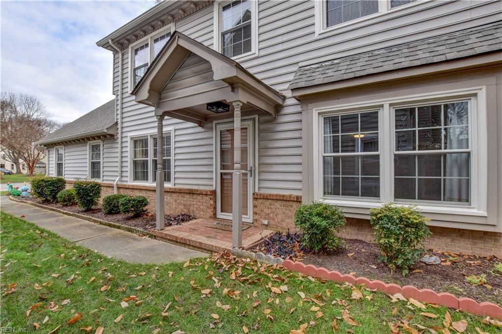 Photo of 934 Shoal Creek Trail #B, Chesapeake, VA 23320 (MLS # 10613675)