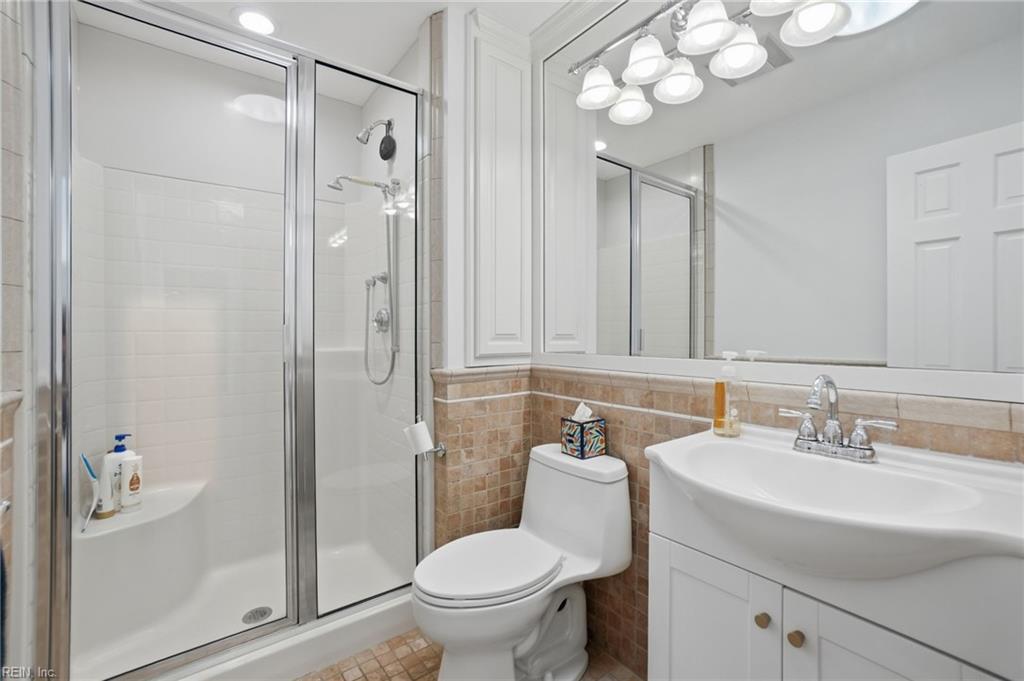 Virginia Beach, Virginia, 23452, United States, 4 Bedrooms Bedrooms, ,3 BathroomsBathrooms,Residential,Active,2043440