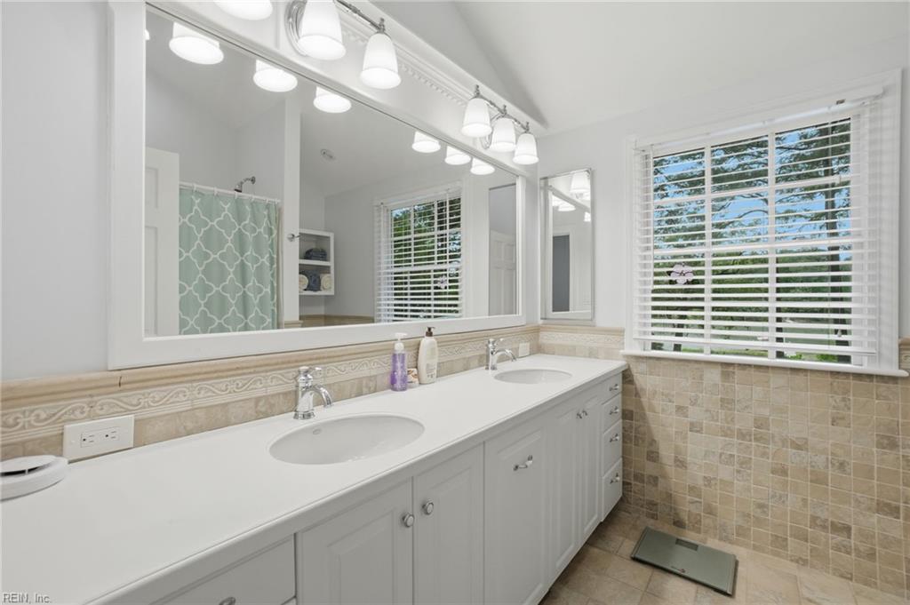 Virginia Beach, Virginia, 23452, United States, 4 Bedrooms Bedrooms, ,3 BathroomsBathrooms,Residential,Active,2043440