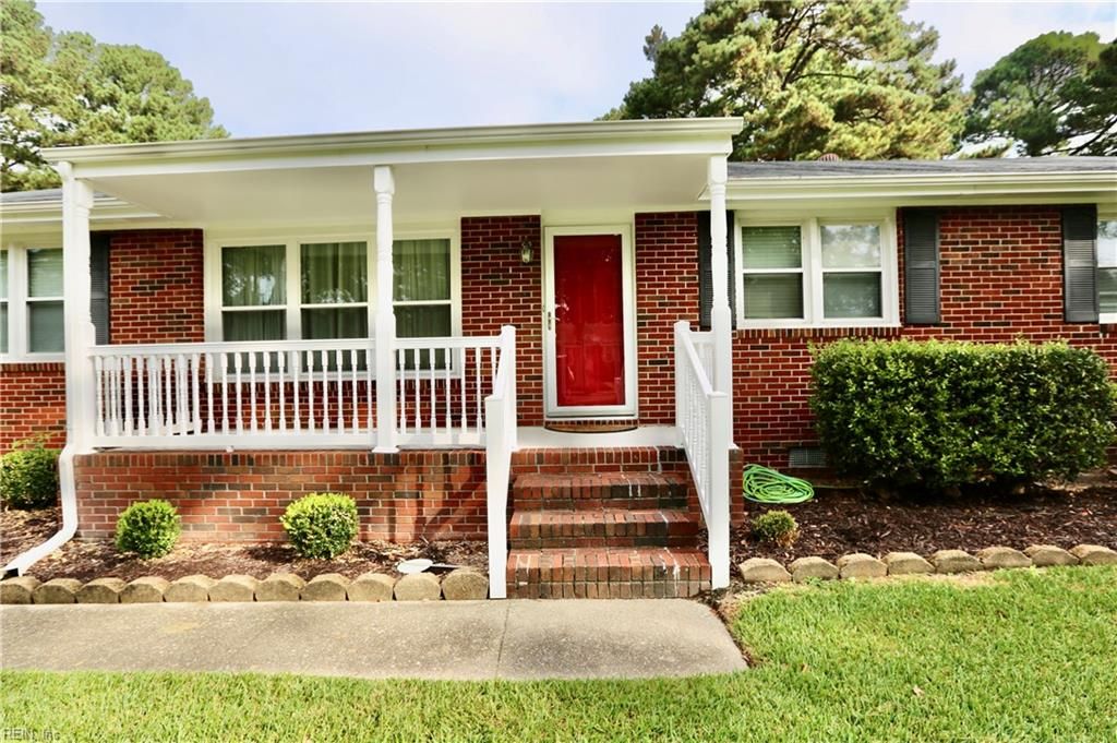 Photo of 4832 MILAN Drive, Portsmouth, VA 23703 (MLS # 10625244)
