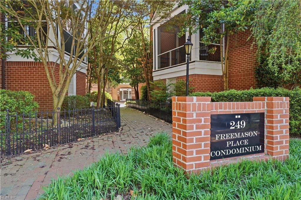Photo of 249 W Freemason Street #205, Norfolk, VA 23510 (MLS # 10629770)
