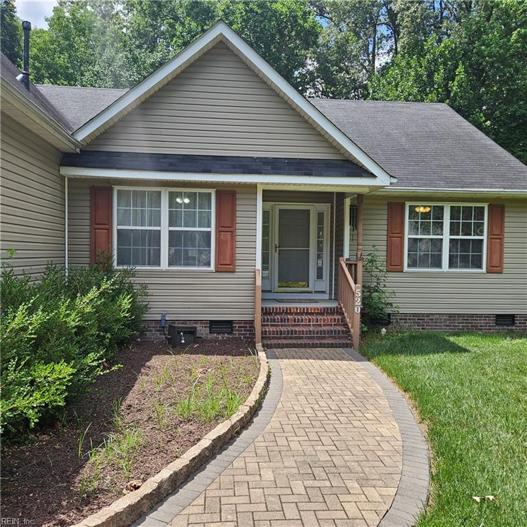 520 Hickory CRES