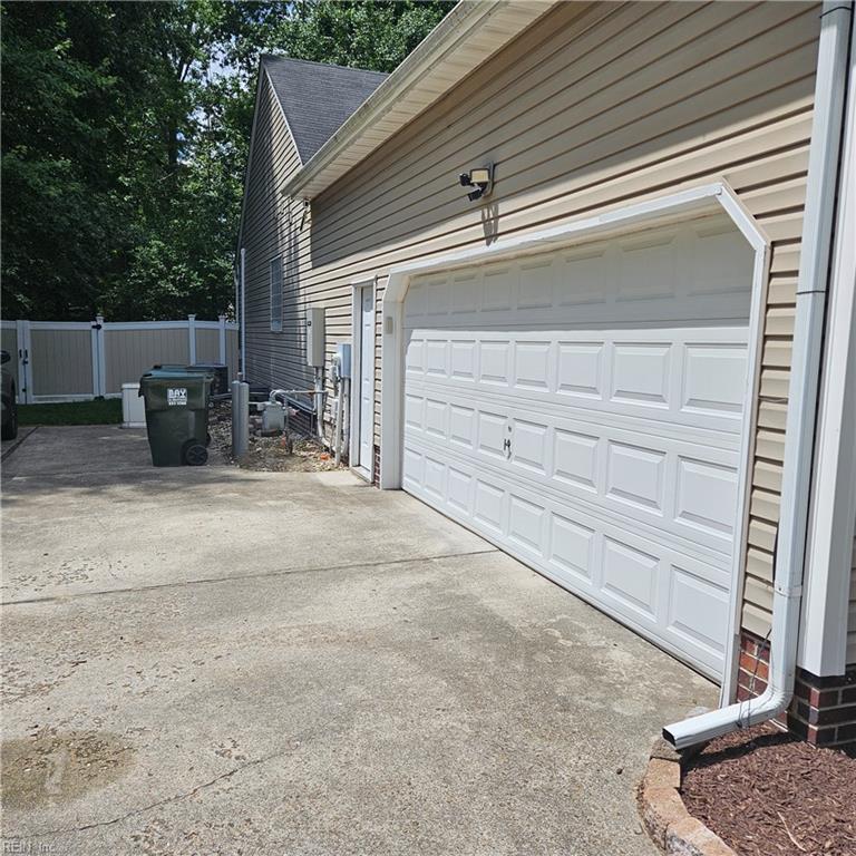 520 Hickory CRES