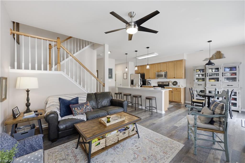 Photo of 834 Devereaux Drive, Virginia Beach, VA 23462 (MLS # 10640499)