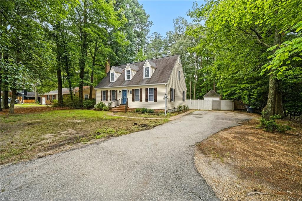 Photo of 32 Little Florida Road, Poquoson, VA 23662 (MLS # 10653869)