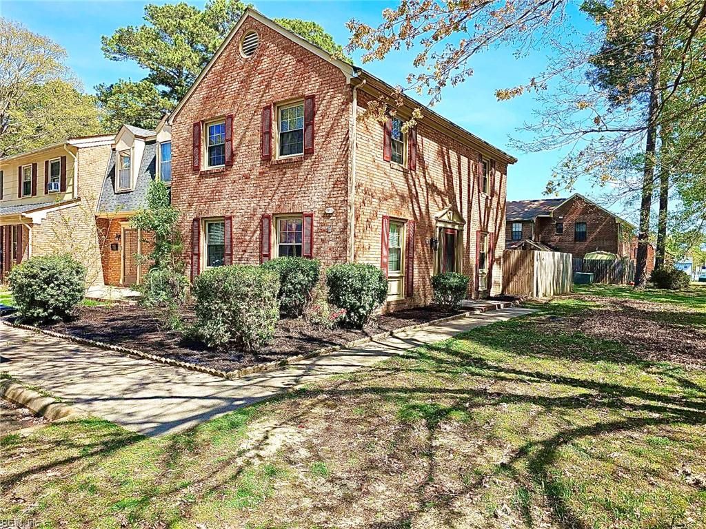 Photo of 369 Circuit Lane Ln #F, Newport News, VA 23608 (MLS # 10629061)