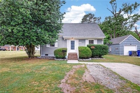 Photo of 635 Harpersville Road, Newport News, VA 23601 (MLS # 10637968)