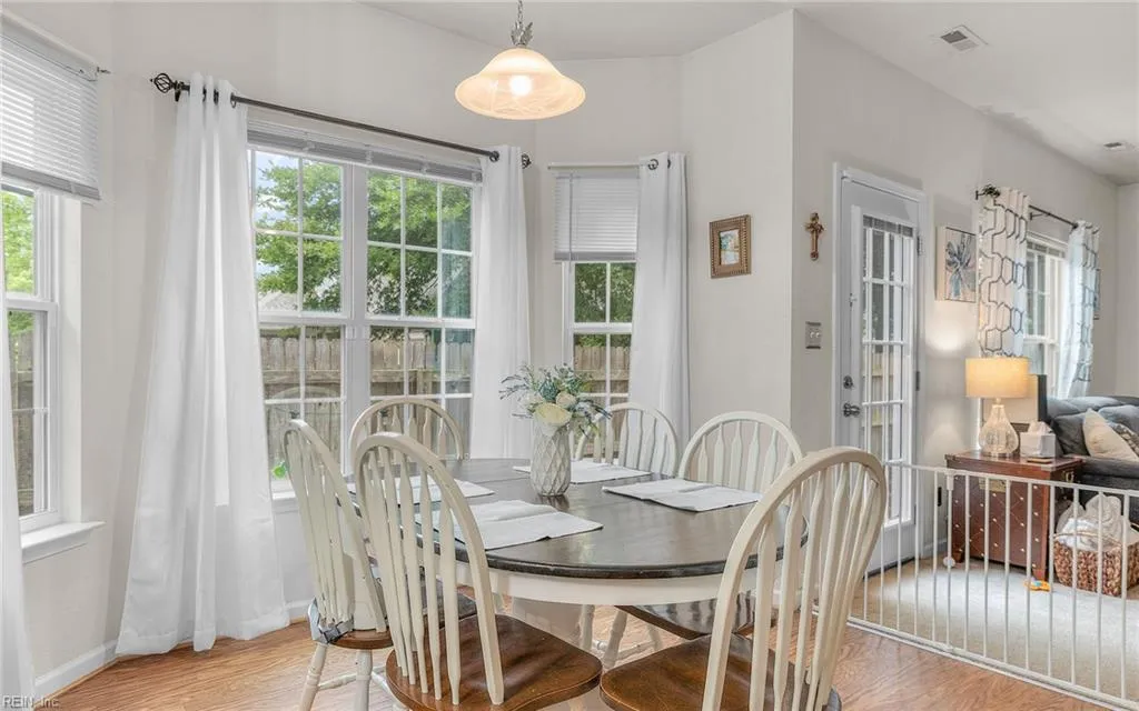 Portsmouth, Virginia 23703, United States, 4 Bedrooms Bedrooms, ,3 BathroomsBathrooms,Residential,Active,208329