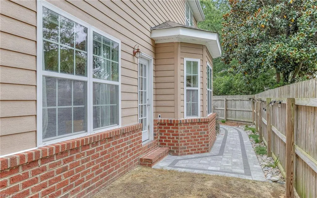 Portsmouth, Virginia 23703, United States, 4 Bedrooms Bedrooms, ,3 BathroomsBathrooms,Residential,Active,208329