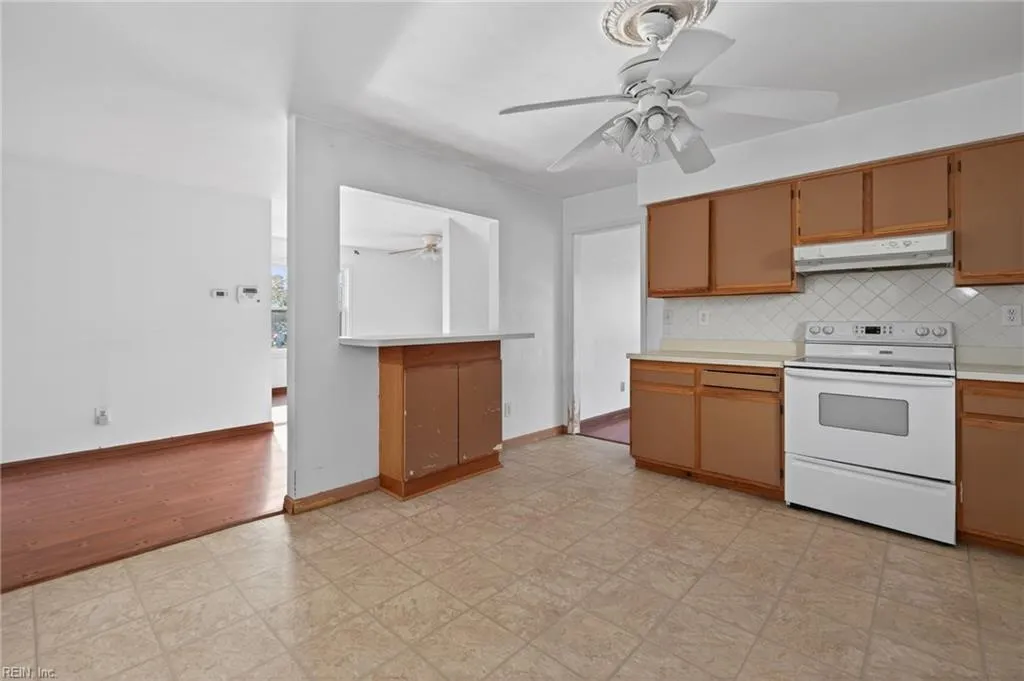 Virginia Beach, Virginia 23451, United States, 4 Bedrooms Bedrooms, ,4 BathroomsBathrooms,Residential,Active,257612