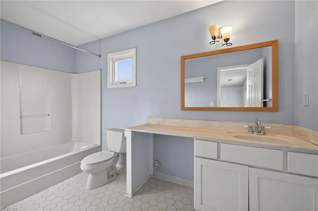 Virginia Beach, Virginia 23451, United States, 4 Bedrooms Bedrooms, ,4 BathroomsBathrooms,Residential,Active,257612