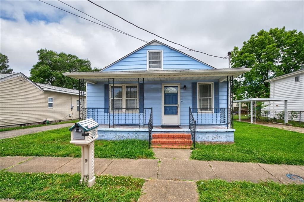 Photo of 948 Avenue H, Norfolk, VA 23513 (MLS # 10638927)