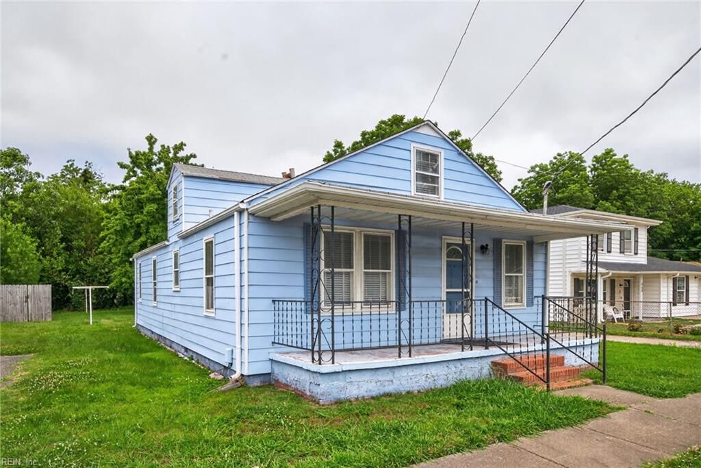 Photo of 948 Avenue H, Norfolk, VA 23513 (MLS # 10638927)