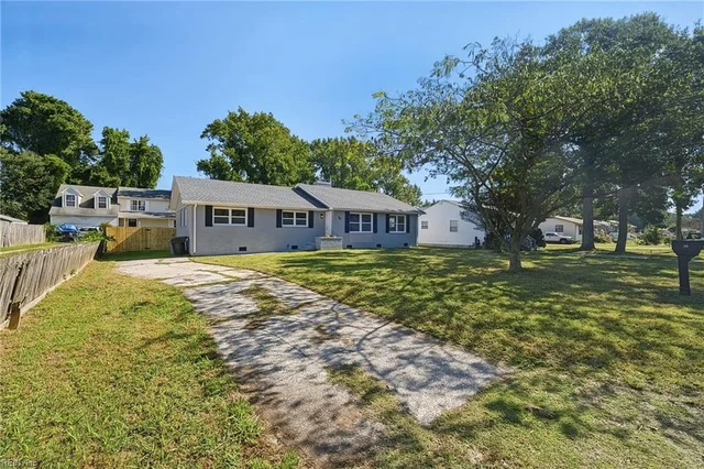 38 Franktown Road, photo 2 of 29