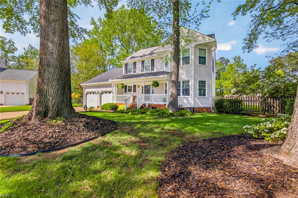 Photo of 401 Pelican Circle, Chesapeake, VA 23322 (MLS # 10630242)