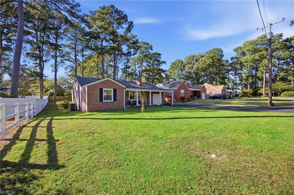 Photo of 415 Tareyton Lane, Portsmouth, VA 23701 (MLS # 10607663)