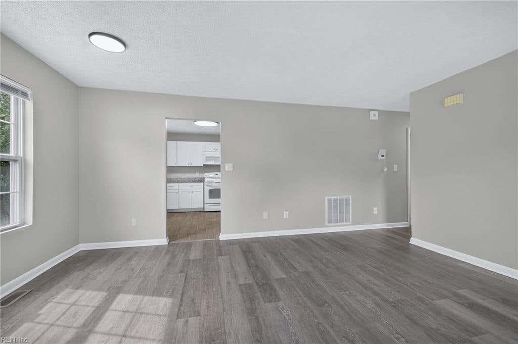 Photo of 322 S Curry Street, Hampton, VA 23663 (MLS # 10647807)