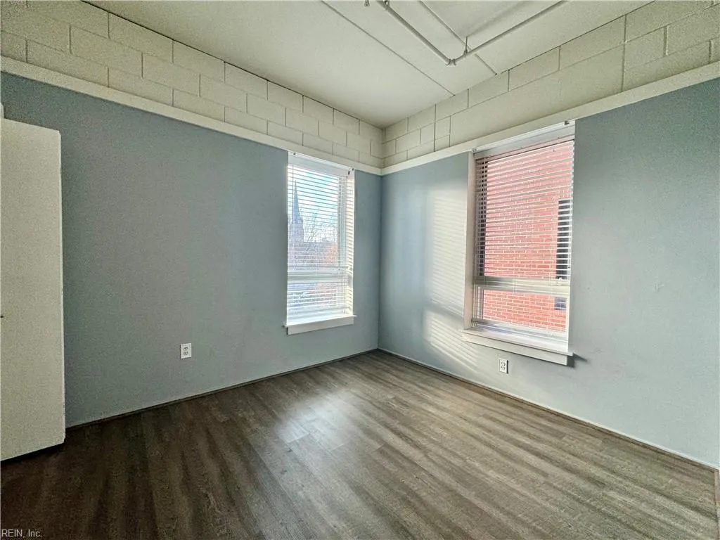 Norfolk, Virginia 23510, United States, 2 Bedrooms Bedrooms, ,2 BathroomsBathrooms,Residential,Active,22176