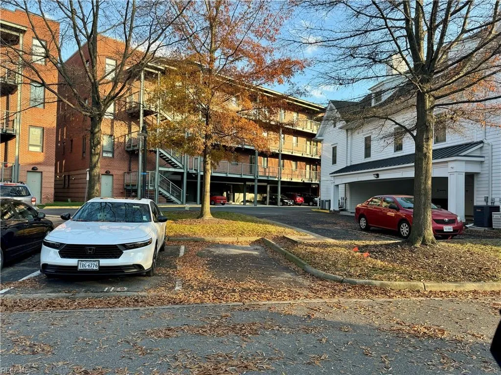 Norfolk, Virginia 23510, United States, 2 Bedrooms Bedrooms, ,2 BathroomsBathrooms,Residential,Active,22176