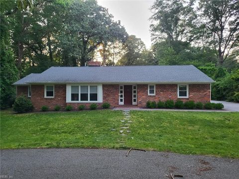 Photo of 1 Sir Francis Wyatt Place, Newport News, VA 23606 (MLS # 10637701)