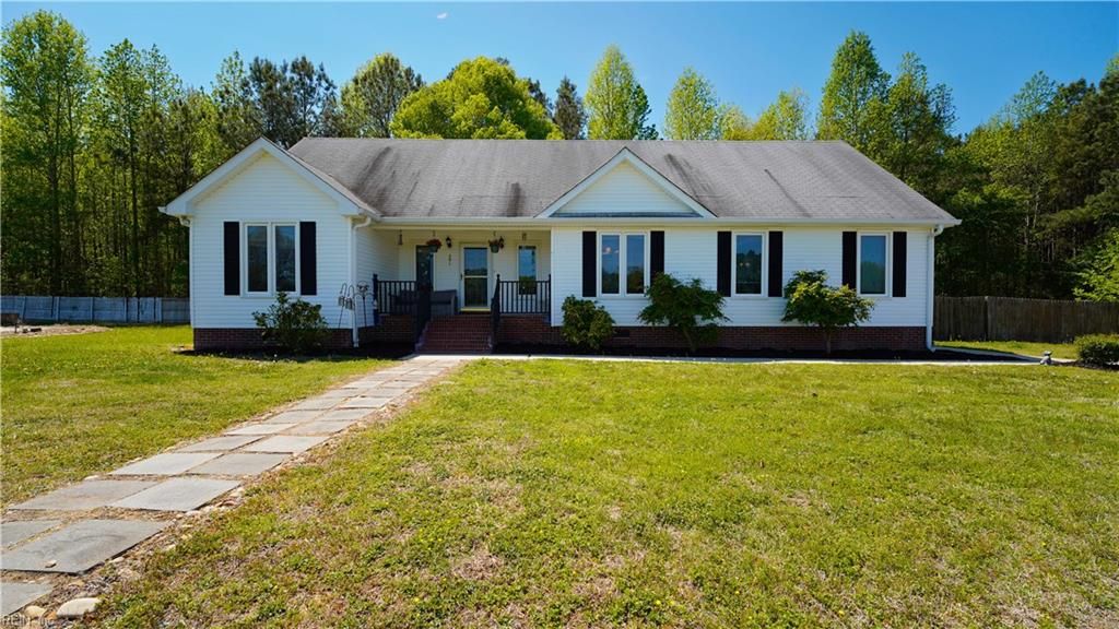 Photo of 201 Byrd Street, Suffolk, VA 23434 (MLS # 10627024)