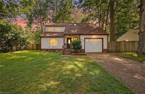 Photo of 316 Heacox Lane, Newport News, VA 23608 (MLS # 10646116)
