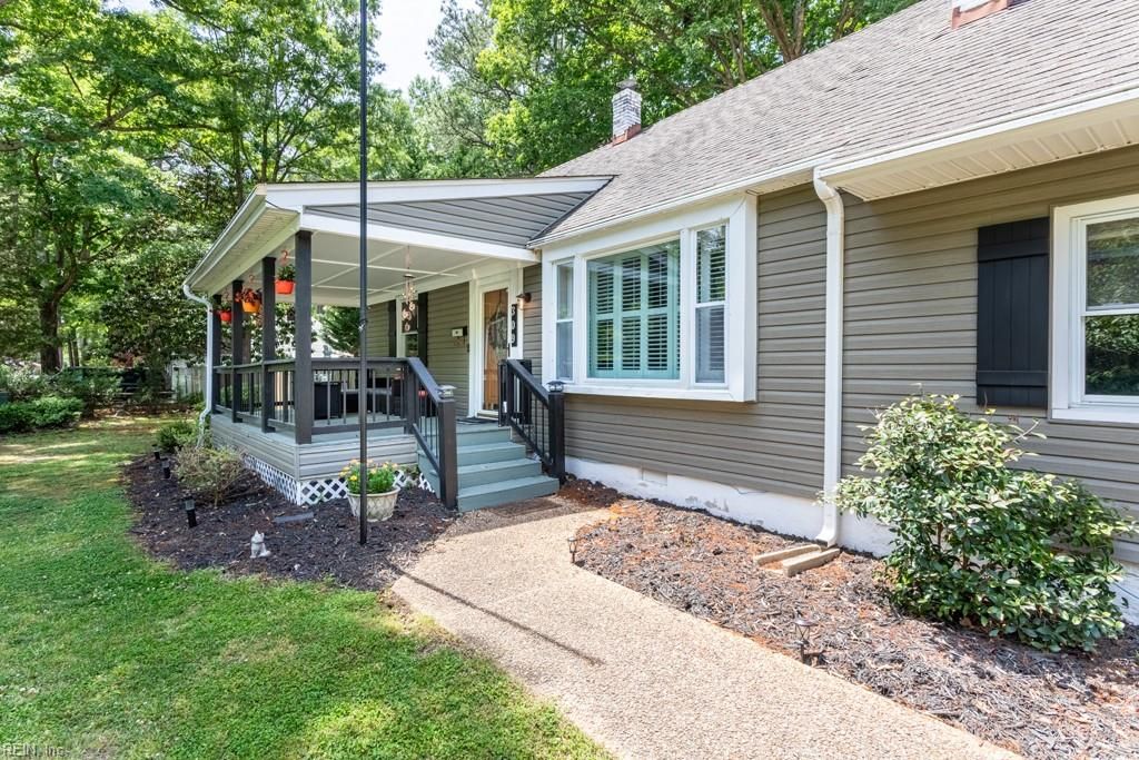 Photo of 309 Mimosa Drive, Newport News, VA 23606 (MLS # 10634523)