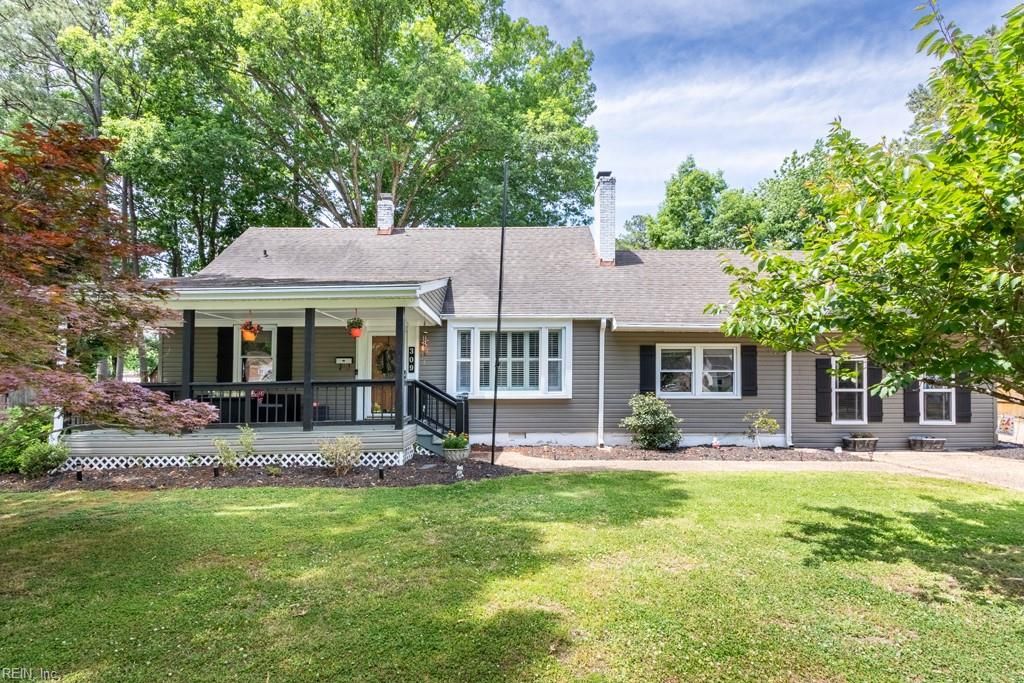 Photo of 309 Mimosa Drive, Newport News, VA 23606 (MLS # 10634523)