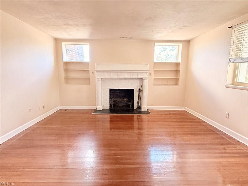 Photo of 1915 Colonial Avenue #3, Norfolk, VA 23517 (MLS # 10627001)