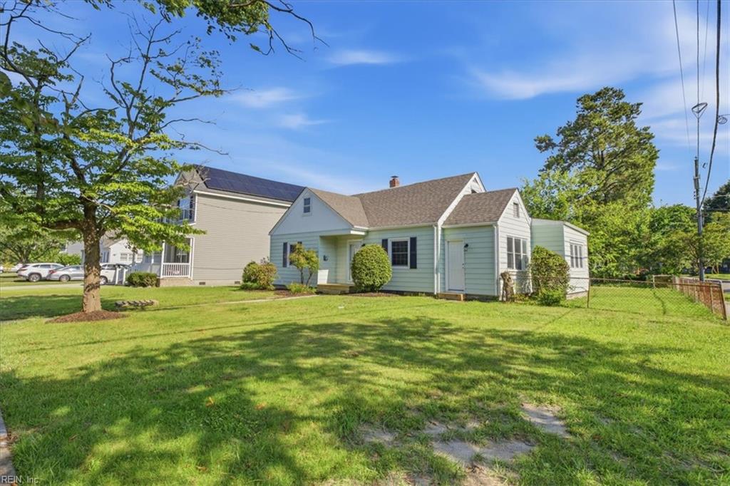Photo of 542 Hyde Park Road, Norfolk, VA 23503 (MLS # 10657969)