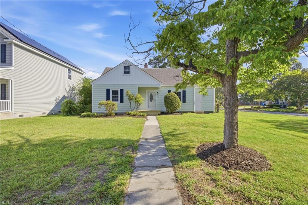Photo of 542 Hyde Park Road, Norfolk, VA 23503 (MLS # 10657969)