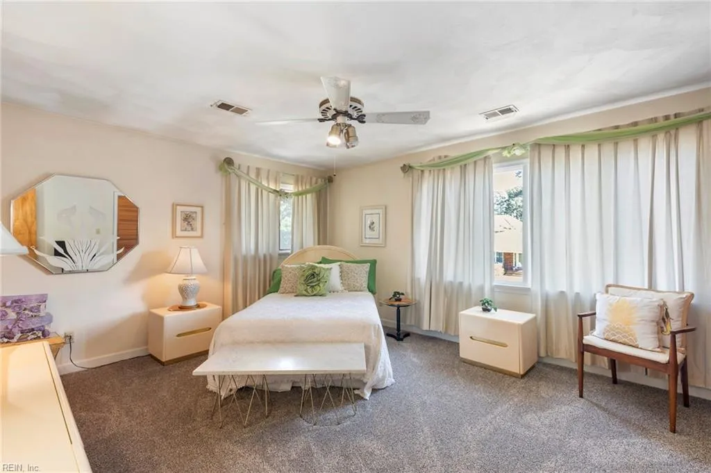 Portsmouth, Virginia 23701, United States, 3 Bedrooms Bedrooms, ,3 BathroomsBathrooms,Residential,Active,1566