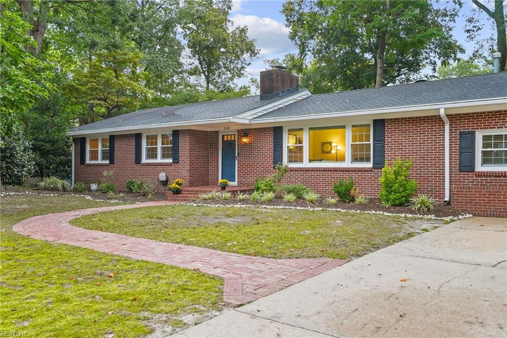 Photo of 3105 E Cheltingham Place, Virginia Beach, VA 23452 (MLS # 10655122)