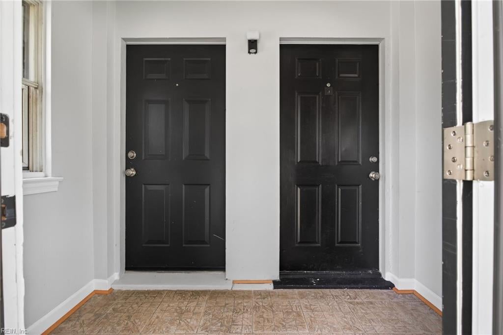 Photo of 404 Roselynn Lane #B, Virginia Beach, VA 23454 (MLS # 10639909)