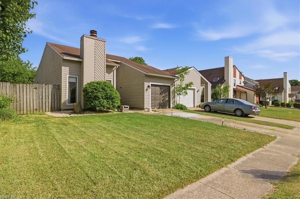 Photo of 1716 Rueger St ST, Virginia Beach, VA 23464 (MLS # 10632961)