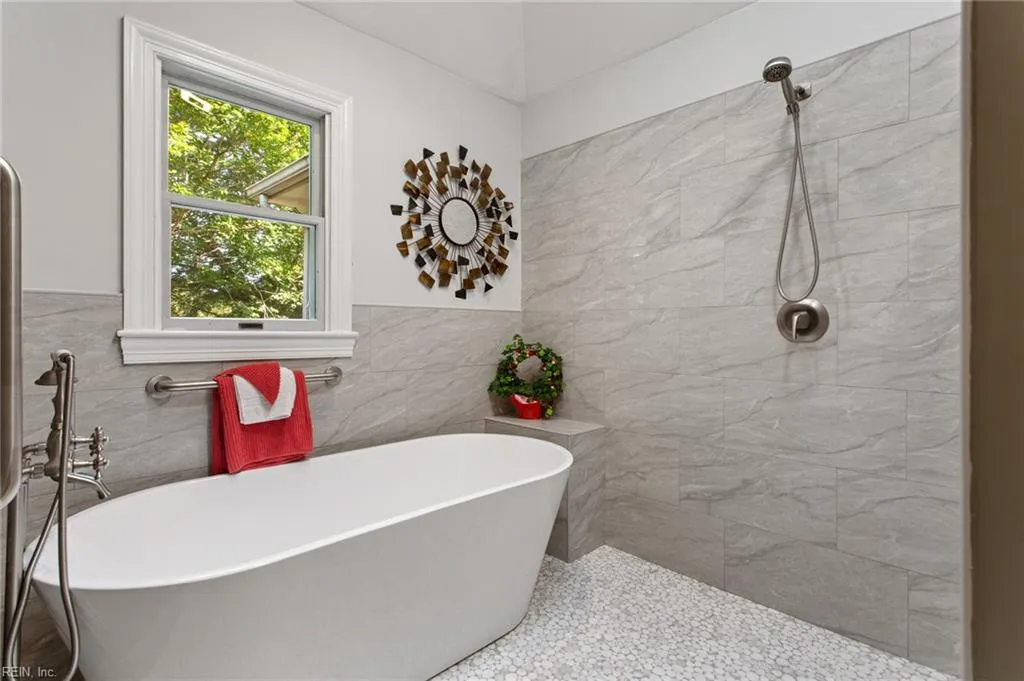 Smithfield, Virginia 23430, United States, 4 Bedrooms Bedrooms, ,3 BathroomsBathrooms,Residential,Active,128387