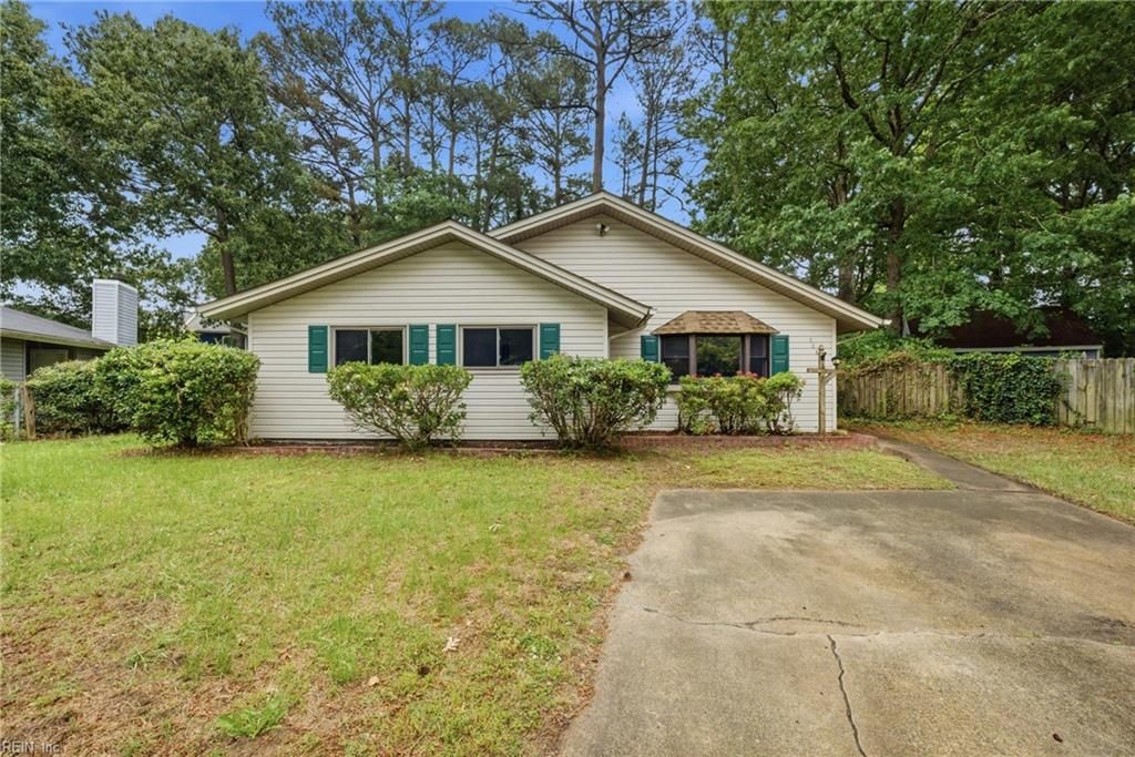 Photo of 508 Cambertree Way, Newport News, VA 23608 (MLS # 10634339)