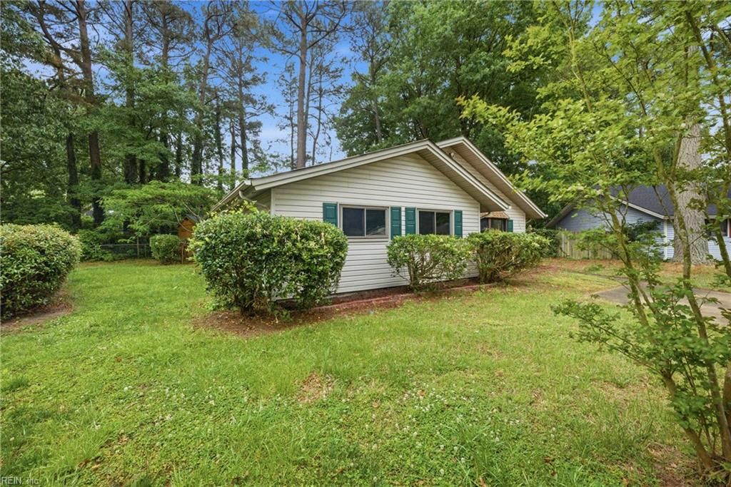 Photo of 508 Cambertree Way, Newport News, VA 23608 (MLS # 10634339)