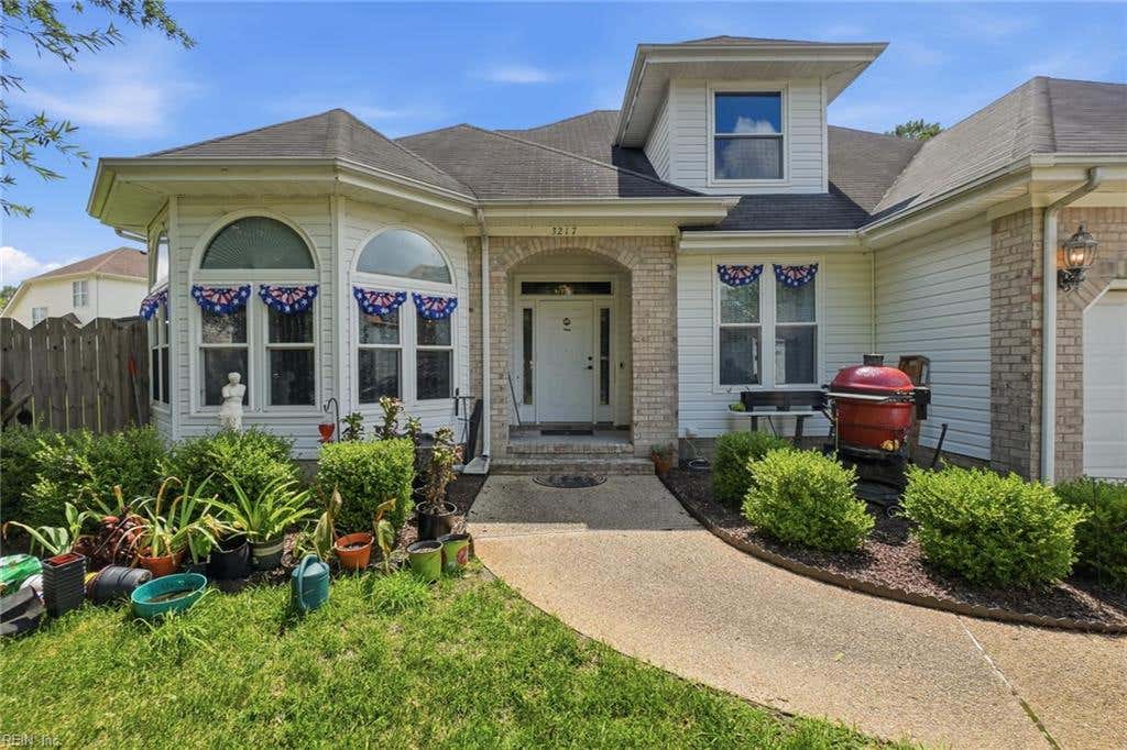 Photo of 3217 Marengo Drive, Virginia Beach, VA 23456 (MLS # 10642248)