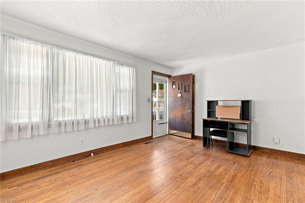 Photo of 4885 Kennebeck Avenue, Norfolk, VA 23513 (MLS # 10651145)