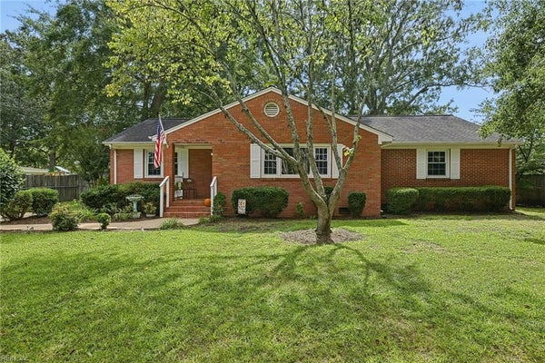 145 HURDLE DR, CHESAPEAKE, VA 23322 - Image ff3f02512ae54077dbde036457fa5b3a/3304153294