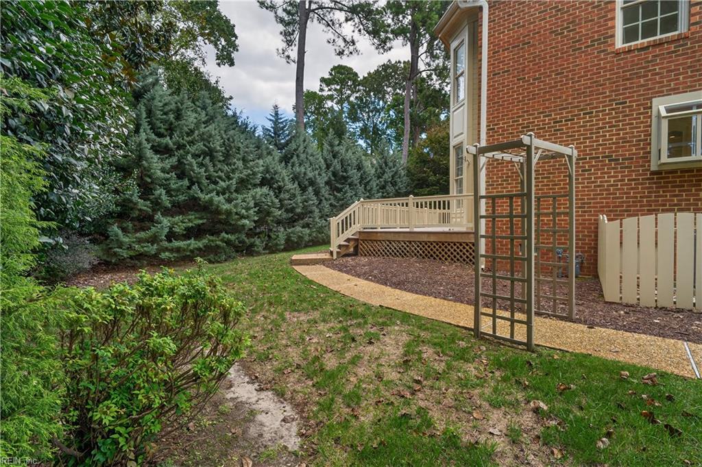 116 Greens WAY
