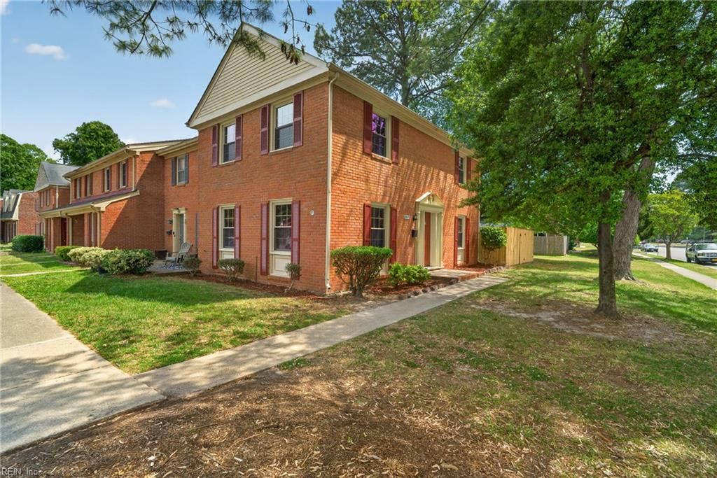 Photo of 399 Circuit Lane #F, Newport News, VA 23608 (MLS # 10633912)