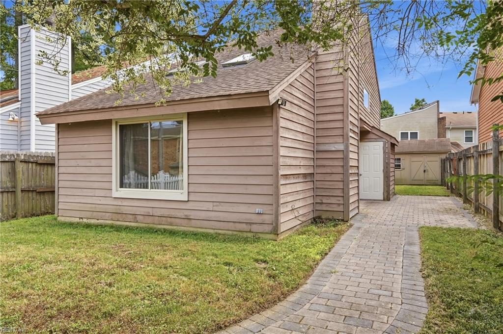 Photo of 917 A Street, Virginia Beach, VA 23451 (MLS # 10655288)
