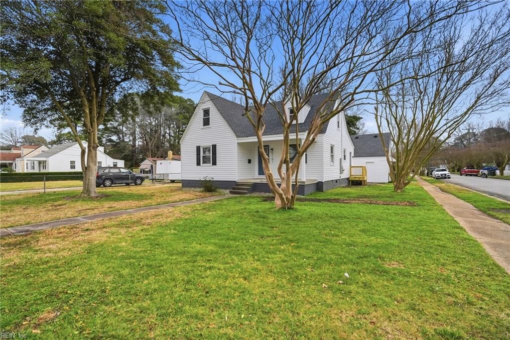 Photo of 5101 Norvella Avenue, Norfolk, VA 23513 (MLS # 10623021)